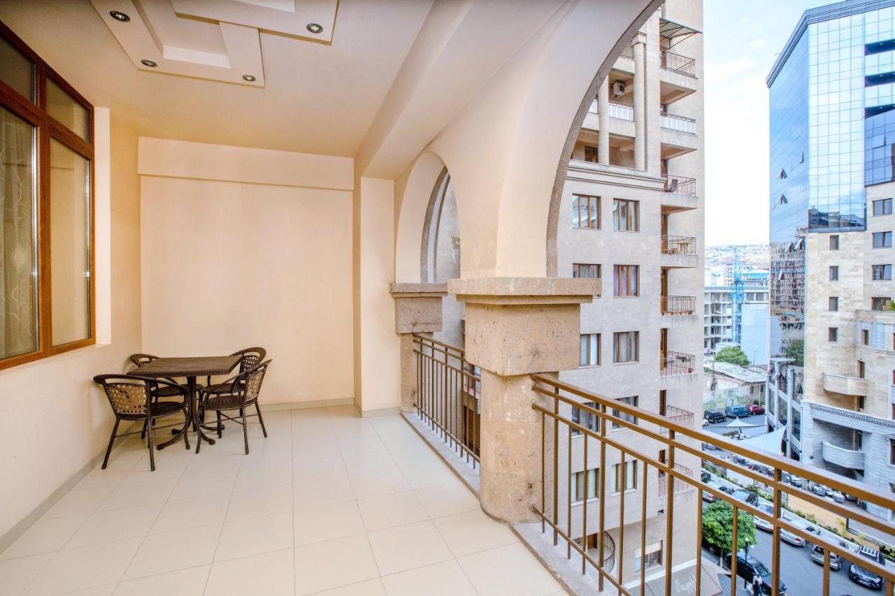 Stay Inn Apartments On Amiryan 4-6 Yerevan Ngoại thất bức ảnh