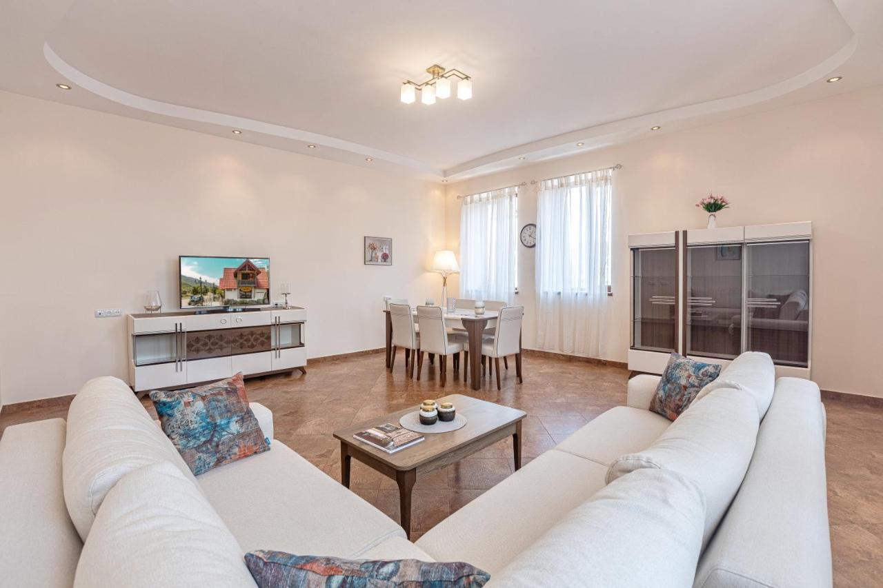 Stay Inn Apartments On Amiryan 4-6 Yerevan Ngoại thất bức ảnh