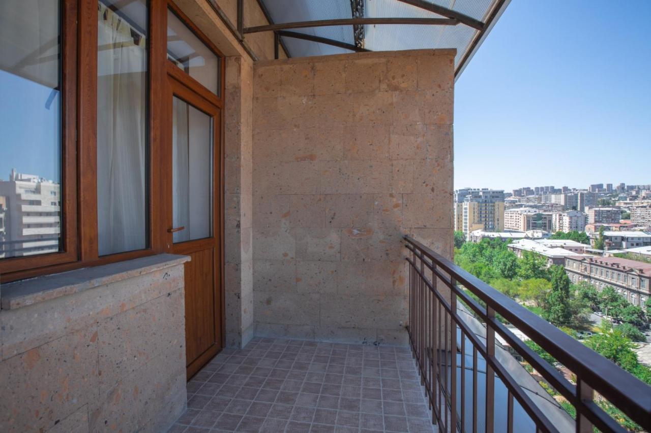 Stay Inn Apartments On Amiryan 4-6 Yerevan Ngoại thất bức ảnh