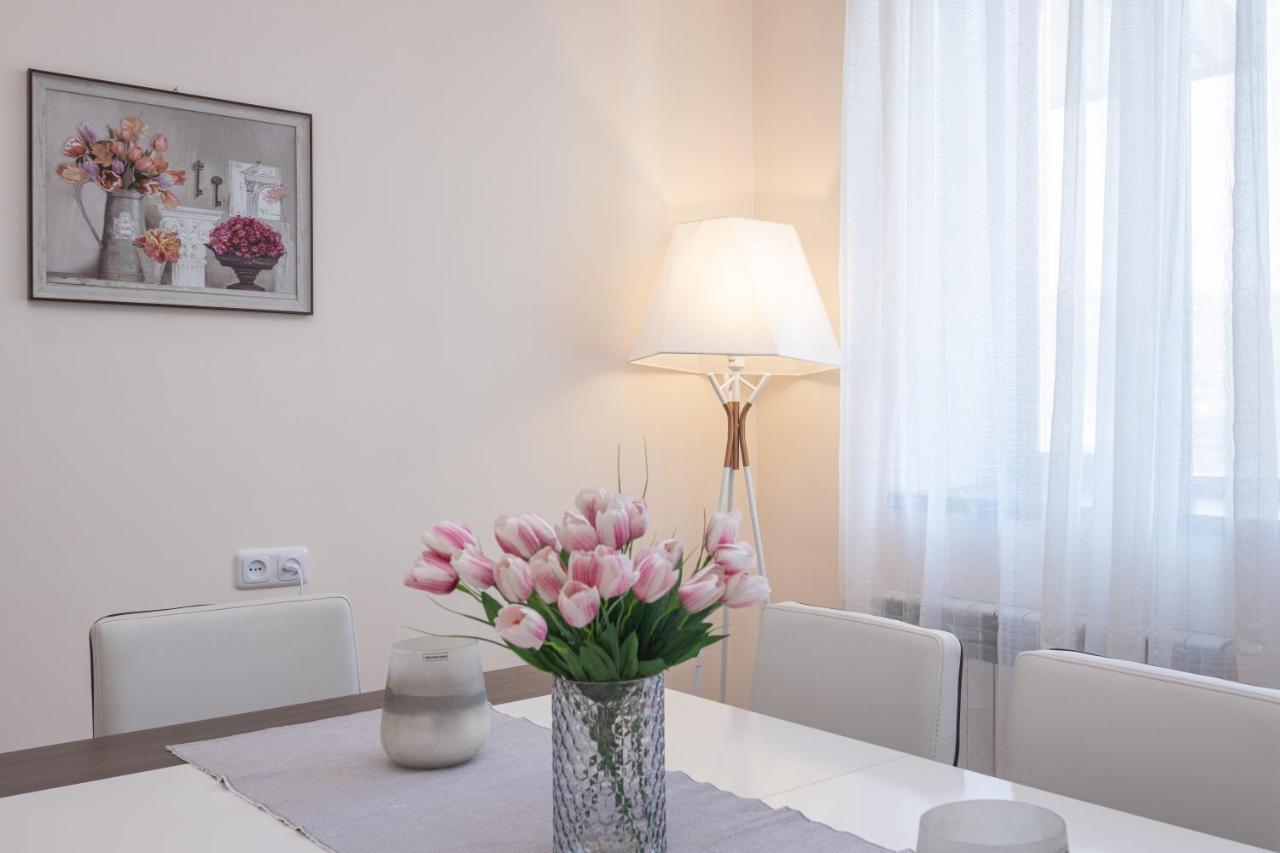 Stay Inn Apartments On Amiryan 4-6 Yerevan Ngoại thất bức ảnh