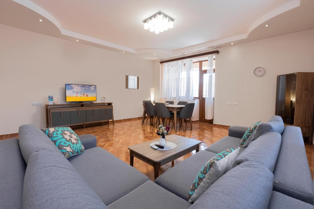Stay Inn Apartments On Amiryan 4-6 Yerevan Ngoại thất bức ảnh