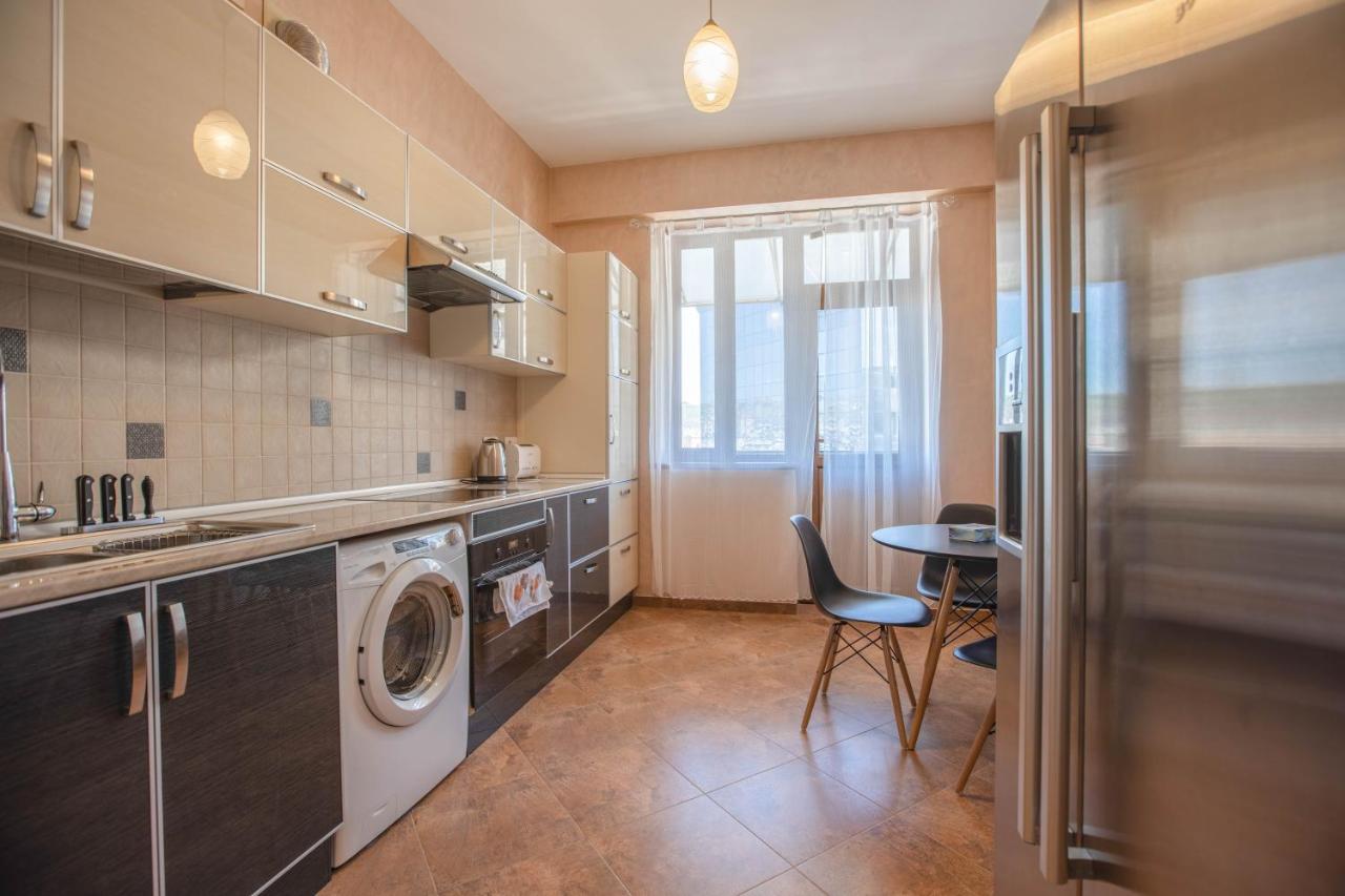 Stay Inn Apartments On Amiryan 4-6 Yerevan Ngoại thất bức ảnh